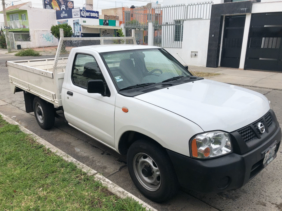 Nissan np300 2012